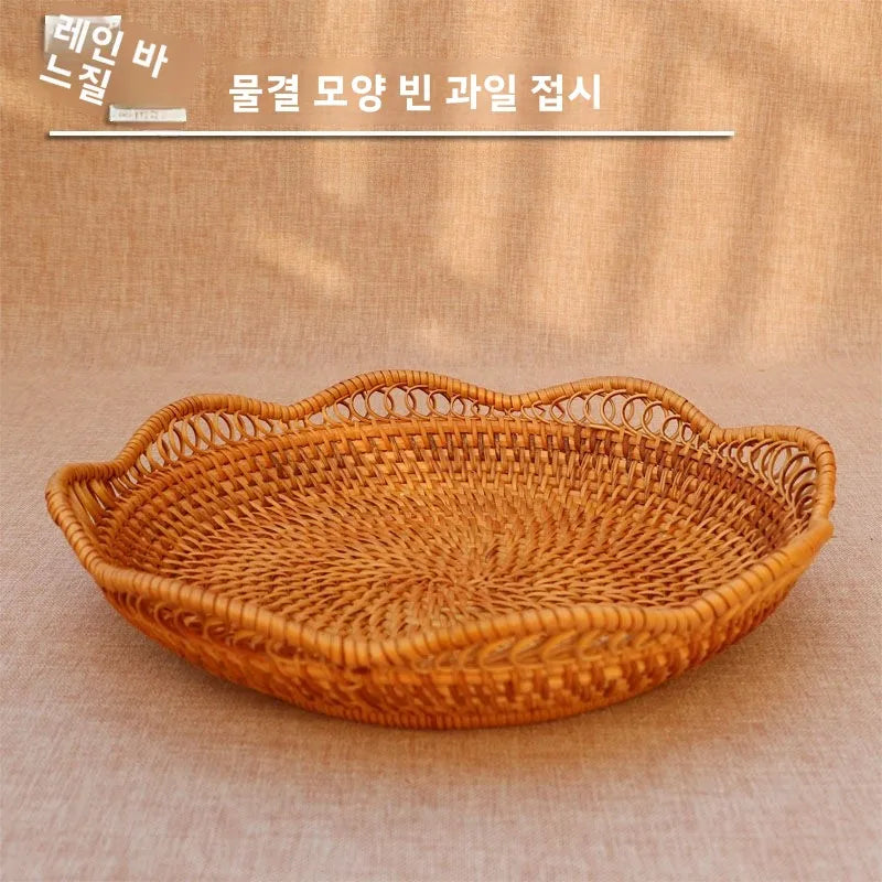 Handwoven Basket Fruit Tray Living Room Decorative Storage Box Handmade Wier Basket Tropical Fruit Serving Di
